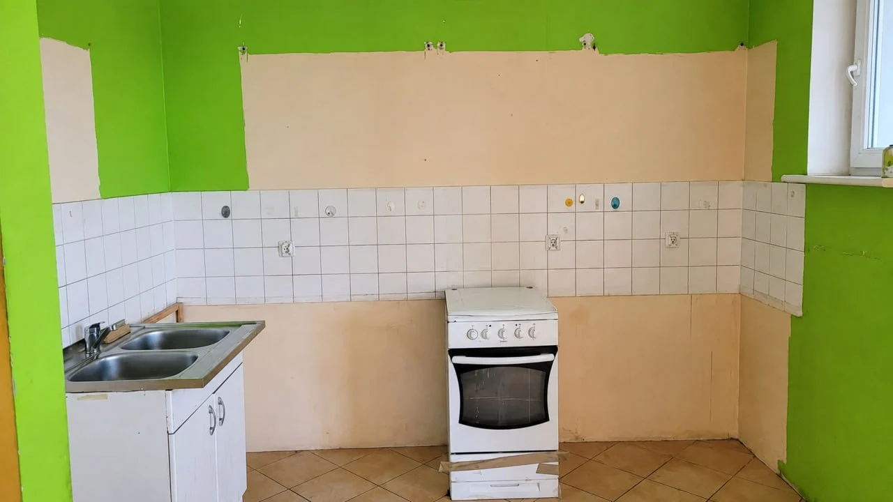 Kuchnia po opróżnieniu i demontażu zabudowy — realizacja we Wrocławiu