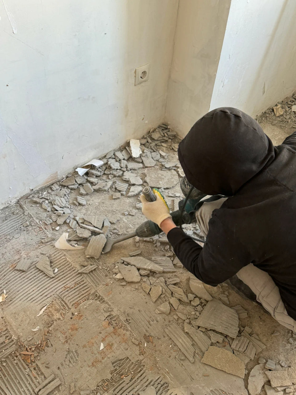 Demontaż ścian w mieszkaniu 43 m² na 5. piętrze Warszawa — Przed, zdjęcie 2